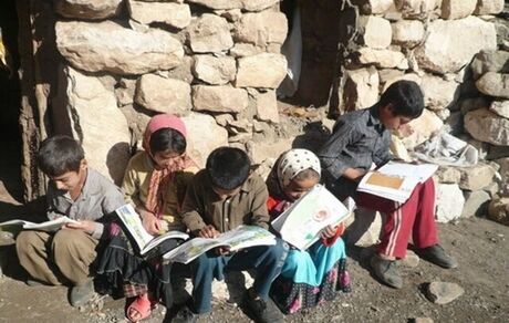 ۱۱ مدرسه کانکسی در انتظار بالگرد برای انتقال به مناطق زلزله‌زده اندیکا