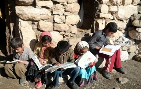 ۱۱ مدرسه کانکسی در انتظار بالگرد برای انتقال به مناطق زلزله‌زده اندیکا