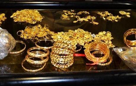 ریزش قیمت طلا و سکه در بازار