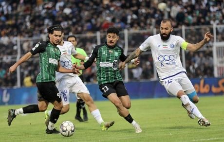 محرومیت هواداران مرد تیم خیبر خرم آباد بدلیل اتفاقات بازی با استقلال