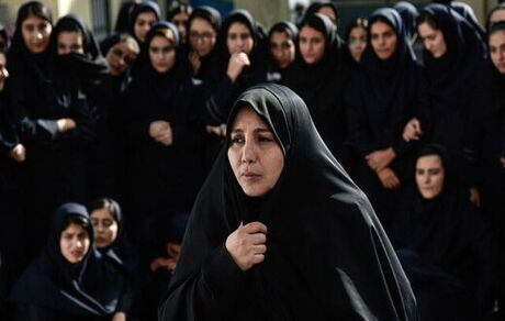 ژاله صامتی و بهنوش بختیاری با «دیاپازون» در راه سوئیس