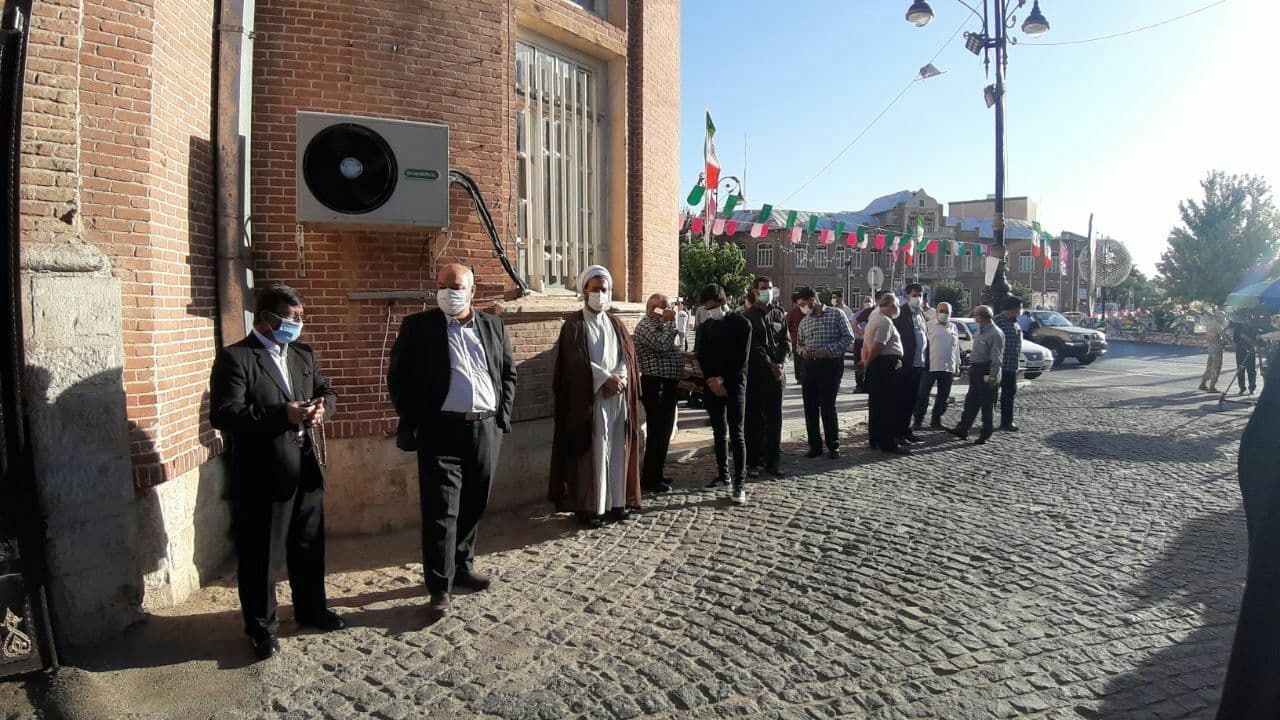 تصاویری از حضور پرشور در صف‌های رای‌گیری انتخابات ۱۴۰۰ / بخش اول