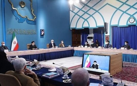 استکبار روی جذب نخبگان و استعدادهای برتر تمرکز کرده است