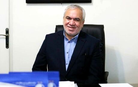 فتح الله‌زاده: دولت از برند استقلال و پرسپولیس سوء استفاده می کند