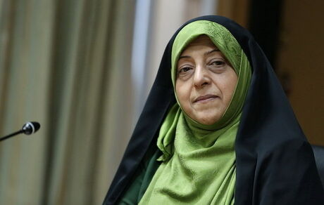 معصومه ابتکار: کرونا را سیاسی نکنید