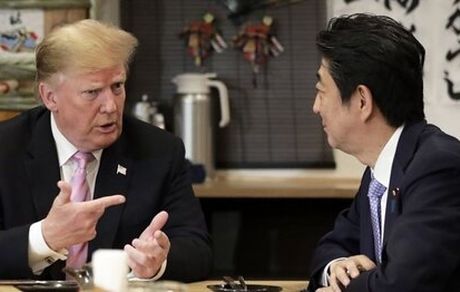 رایزنی تلفنی آبه با ترامپ و جانسون
