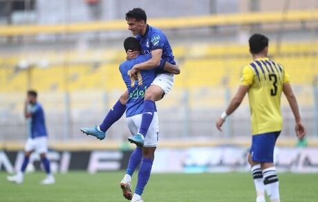 استقلال پس از ۱۰ سال قهرمان نیم‌فصل شد