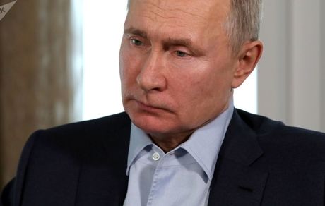 پوتین پشت درهای بسته واکسن کرونا زد