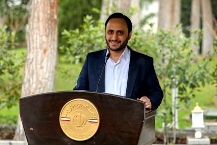 سخنگوی دولت: واگذاری استقلال و پرسپولیس به دو بانک غیر دولتی مطرح است