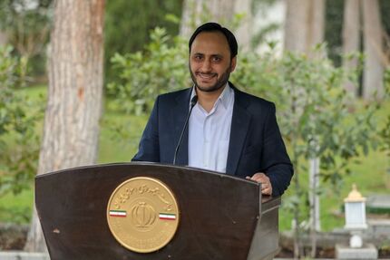 سخنگوی دولت: واگذاری استقلال و پرسپولیس به دو بانک غیر دولتی مطرح است