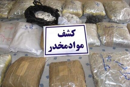 توقیف اتوبوس حامل مواد مخدر در آزادشهر / کشف ۲۳ کیلوگرم تریاک جاسازی شده در اتوبوس