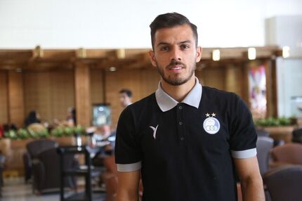 مدافع ناراضی در استقلال ماندنی شد