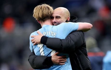 قرارداد گواردیولا و منچسترسیتی تمدید می‌شود