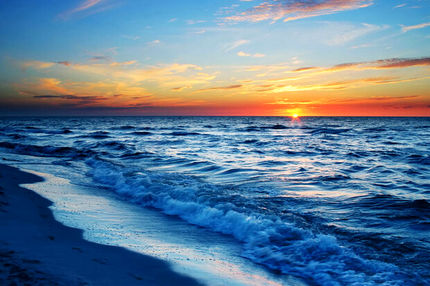 ممنوعیت دوباره فعالیت دریایی در آب‌های ساحل استان مازندران