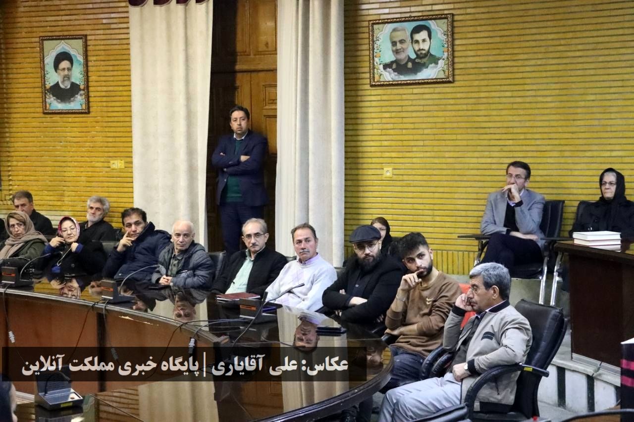 نشست انجمن ادبی قرار پیرامون زندگی‌ و آثار شاعر معاصر ارومیه‌ای