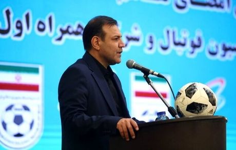 نگاه فدراسیون فوتبال به اسکوچیچ حمایتی است