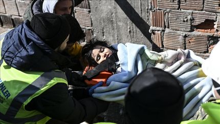 نجات دختربچه ۳.۵ ساله پس از ۱۰۳ ساعت از زیر آوار زلزله ترکیه