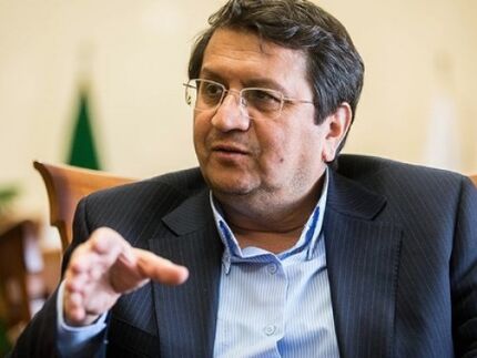 همتی: دلار ۲۴ هزارتومانی بی ربط و غیر واقعی است
