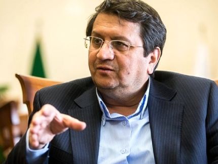 همتی: دلار ۲۴ هزارتومانی بی ربط و غیر واقعی است
