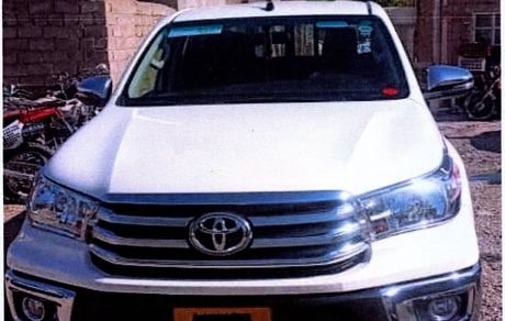 یک دستگاه وانت تویوتا میلیاردی قاچاق در اشنویه کشف شد