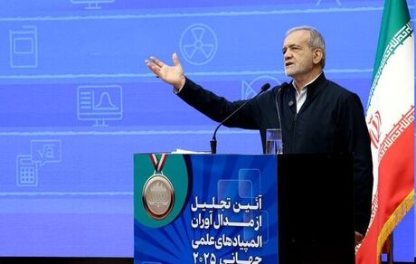 رئیس جمهور: باید با تکیه بر نوجوانان و جوانان، بتوانیم مشکلات را حل و آینده کشور را بسازیم