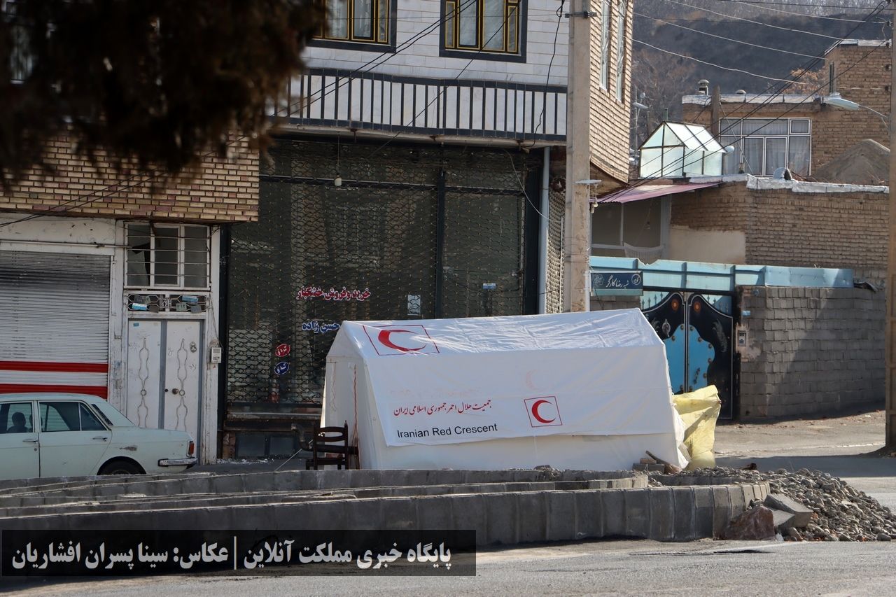 ادامه روزهای اسکان زلزله‌زدگان خوی در چادر