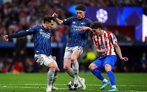 فینالیست دوم لیگ قهرمانان بین آرسنال و آتلتیکو مادرید به دور برگشت کشیده شد