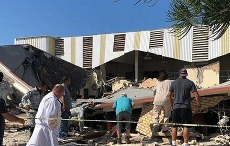 ریزش سقف یک کلیسا در مکزیک  ۹ کشته و ۲۰ گرفتار در زیر آوار داشت