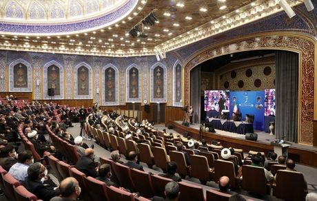 مردم فساد و رشوه در نظام اسلامی را نمی‌پذیرند