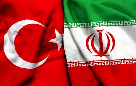 عبور دومین کشتی ترکیه‌ای از تنگه هرمز