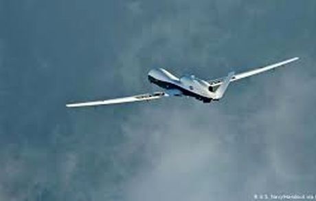 فرمانده پدافند هوایی ارتش: یک پهپاد متجاوز خارجی قبل از رسیدن به اماکن حساس منهدم شد