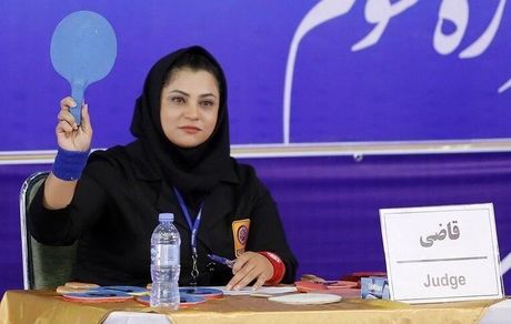 نام نویسی اولیه یک داور زن برای ریاست فدراسیون کشتی