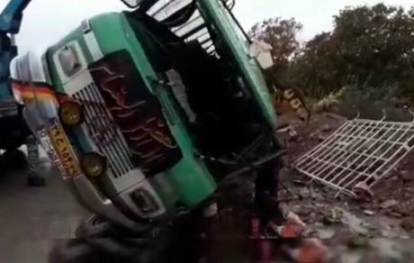 واژگونی مینی‌بوس به گیلانغرب رسید / این بار با ۱۰ مصدوم