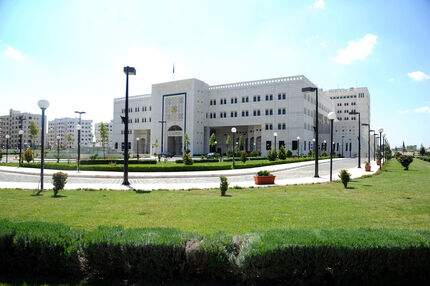 افزایش ۴۰۰ درصدی حقوق کارمندان در سوریه به ماه آینده موکول شد