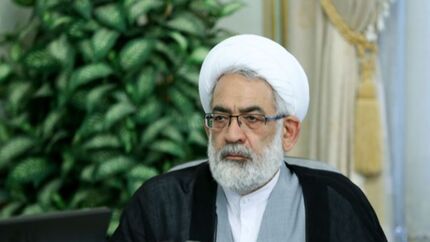 تظاهر به روزه خواری در خودرو جرم است