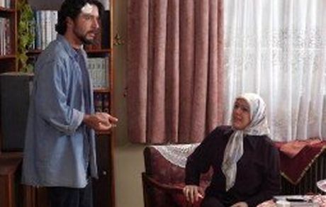 بازپخش یک سریال قدیمی از تلویزیون