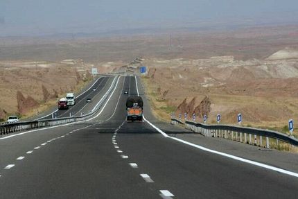 آسفالت نقاط بحرانی آزادراه تبریز زنجان بهسازی می‌شود