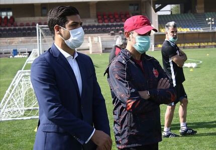 جلسه فنی سرخپوشان و نشست شکوری با گل‌محمدی در تمرین امروز پرسپولیس