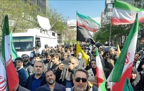 مراسم چهلمین روز شهادت مقام معظم رهبری با حضور آحاد مردم برگزار شد