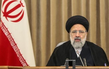 رئیسی: به احتکار کنندگان اقلام بهداشتی و دارویی رحم نکنید