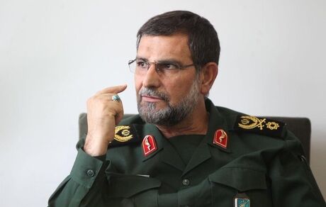 دریادار تنگسیری: دشمنان مرتب پیغام می‌دهند دست از انتقام خون حاج قاسم برداریم