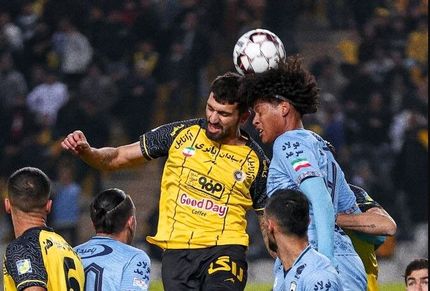 سپاهان با هشتمین برد متوالی قهرمان نیم فصل لیگ برتر فوتبال شد / گل دقیقه ۵+۹۰ پیام آور شادی اصفهانی‌ها