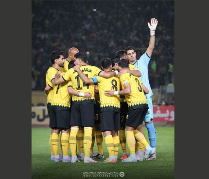 سپاهان صدرنشین لیگ برتر فوتبال شد