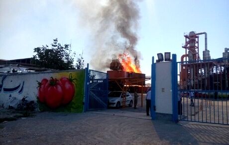 مصدومیت ۱۷ نفر در آتش سوزی یک کارخانه در فاروج