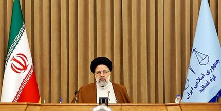 رئیسی: در استان‌های وضعیت قرمز ماسک رایگان بدهید