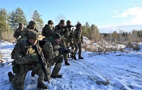 خانواده کارمندان سفارت آمریکا، اوکراین را ترک می‌کنند