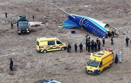 منابع آگاه: پدافند روس باعث سقوط هواپیمای جمهوری آذربایجان شد