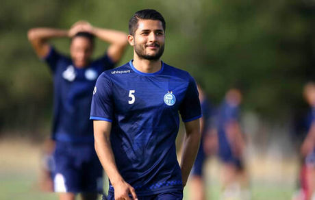 کنایه مدافع استقلال به مدیرعامل مستعفی پرسپولیس/ عکس