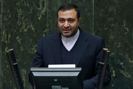 علیزاده: افزایش دامنه نوسانات در بورس باعث کاهش صف‌های فروش می‌شود
