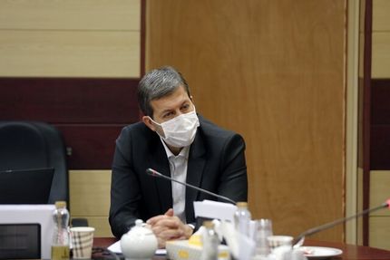 توسعه حمل و نقل عمومی به کنترل ترافیک شهری کمک می‌کند